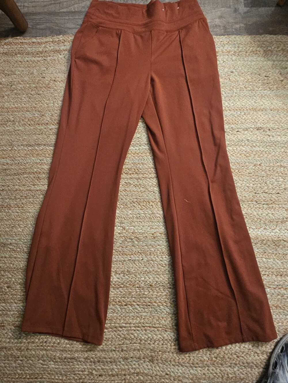 Women's Stretch Wide-Leg Pants in Rust
